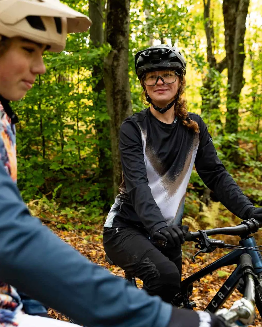 Womens Gravity Jersey | Golden Streak