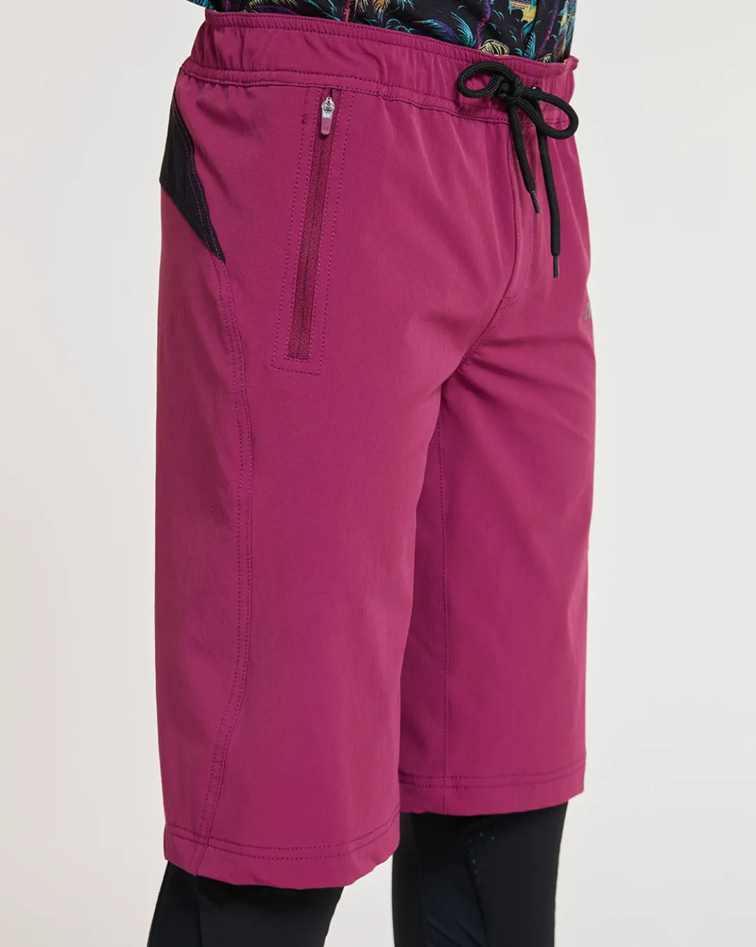 Youth Gravity Shorts | Sangria